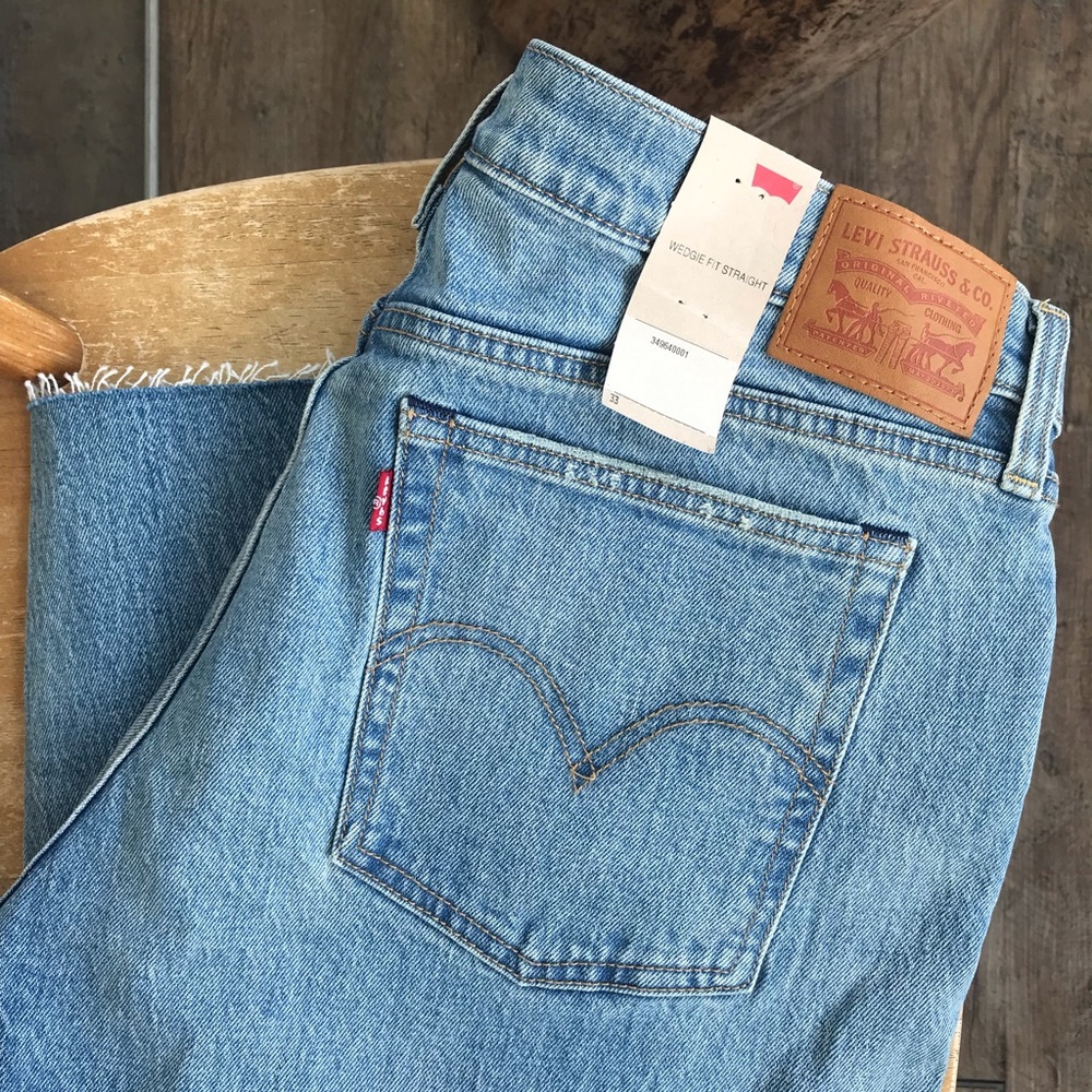 Levi’s Wedgie Fit Straight Jeans
